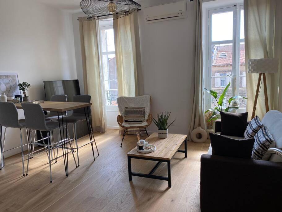 Appartement Banane, T2 Centre Ville, 400 M Des Plages *